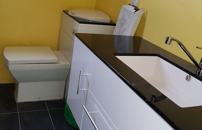 Camara Gardens Apartments with Pool - Photo 9