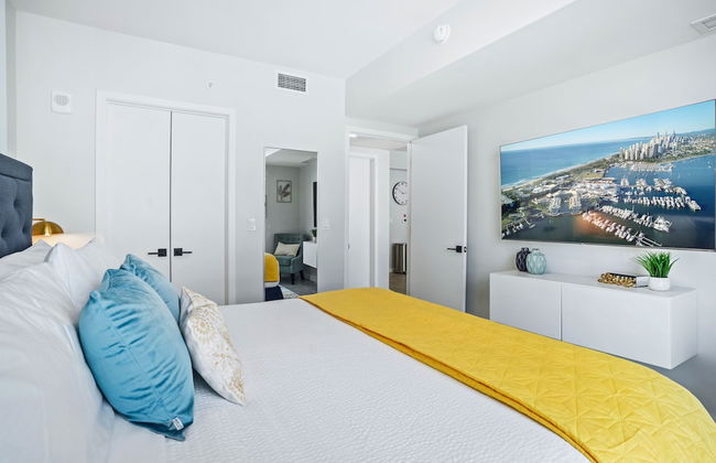 Modern High-Rise Condo with Pool/Gym, in Central DT MIAMI! - Photo 17