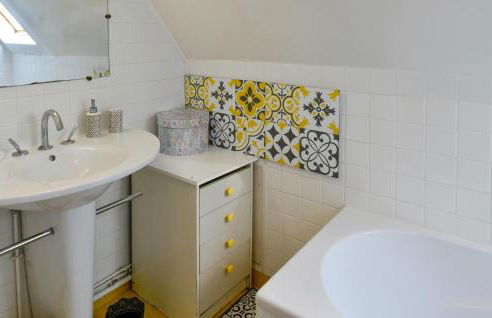 Beautiful Home In Yèvre-La-Ville - Foto 27