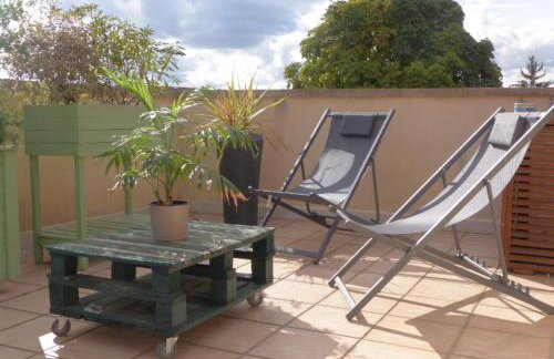 Appart avec terrasse, AirCon & parking clos - Foto 9
