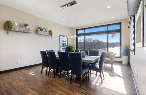 LOTO Pointe, Updated Luxury Home w/ Boat & PWC Slip, Boat Ramp, Firepits, Pool Table & More! - Foto 7