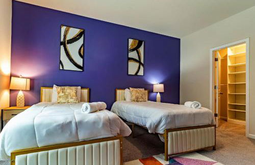 Special Deal! Raleigh Luxe Family Retreat, 15 Min to Downtown, Kids Gear, Fast WiFi for WFH, EV & Pet Friendly - Foto 7