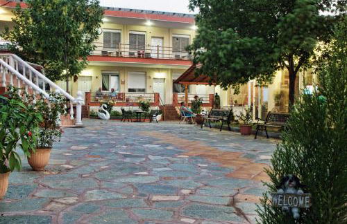 Anestis Studios - Photo 1