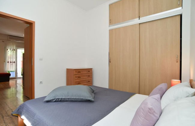 Cozy Apartment With Shared Pool - Photo 2