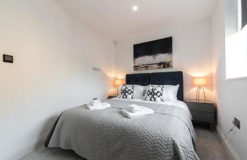 Elegant Apartments in Staines l Free Onsite Parking - Foto 20
