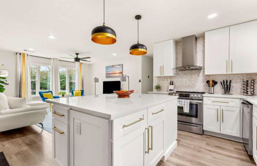 Manchaca 4 bedroom sleeps 10 Pool and Hot tub - Photo 28