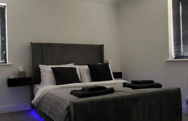 Modern 2 Bedroom House, Edinburgh. - Photo 18