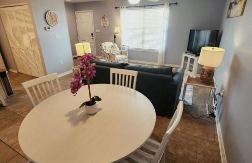 Condo in Gulf Shores King Suite - Photo 27