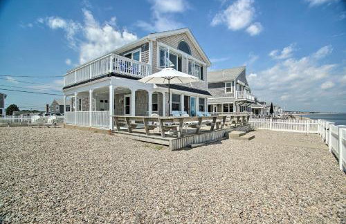 2 Decks and Beach Access Oceanfront Getaway! - Foto 40