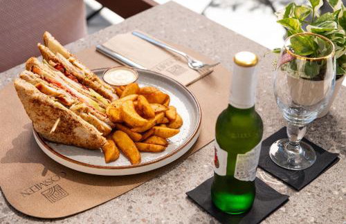 Cosmeen Lifestyle Boutique Stay - Photo 34