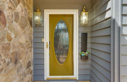 Breathtaking Marble Home on 5-Acre Hillside! - Foto 31