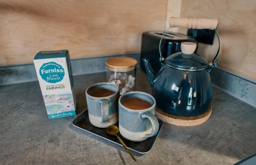 Luxury Glamping Cabin with Outdoor Bath on Cornish Meadow - Photo 24