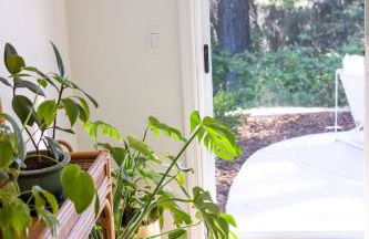 Saltwater Hot Tub, Forest Retreat, Minutes to Town - Foto 42