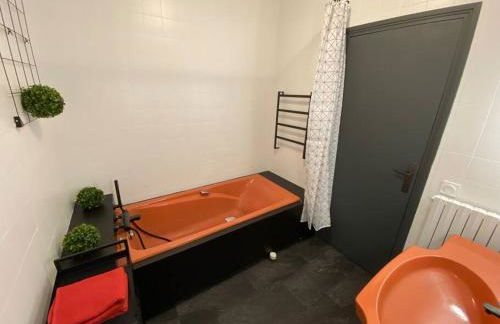 Maison de famille (piscine, jacuzzi et sauna) - Foto 29