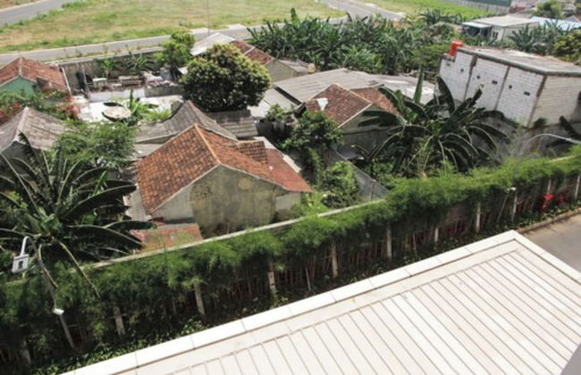 Modern and Comfortable Studio Apartment Springlake Summarecon near Summarecon - Photo 25