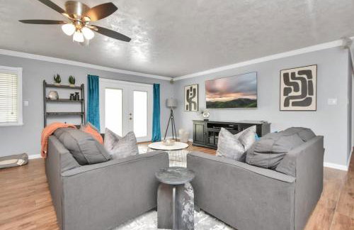 Backyard Oasis-Pool & Grill-Heart of Friendswood - Foto 3