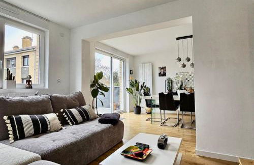 Maison proche du vieux Lille et de la citadelle avec place parking - Foto 1