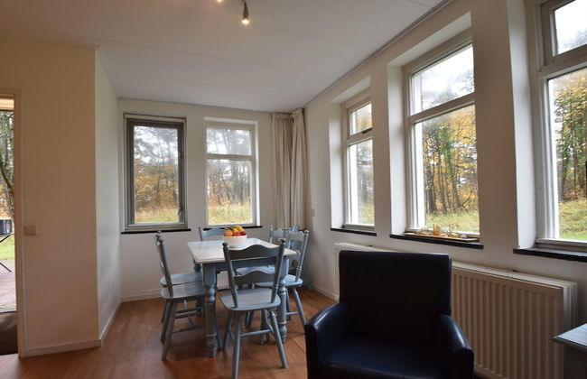 Timeless Charm and Cozy Stay - Photo 15