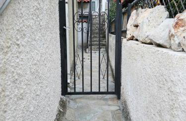 Hidden Gem 2BR Apartment Loutraki - Foto 3