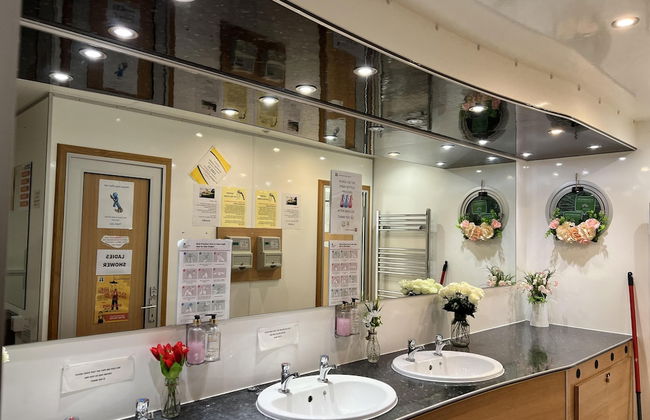 Beautiful Twin Glamping Pod in Salisbury - Photo 5