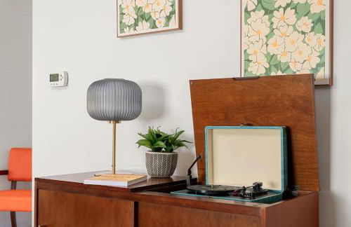 The Bauhaus - 4BR,3BA ,Families , Ample Parking - Foto 14