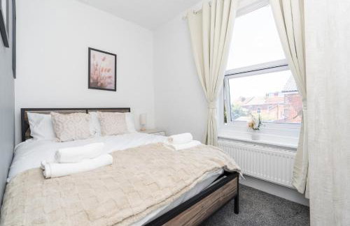 Open Mind Property - Hot Tub, 7 Beds & Free Parking - Foto 5