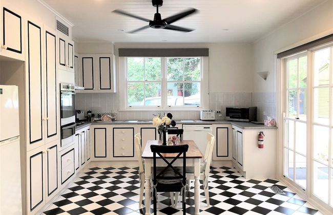 Fairbank House - Photo 11