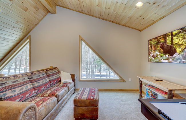 Over the Top Lodge by Avantstay Hot Tub, Shared Pool, Beach/lake Access - Foto 4