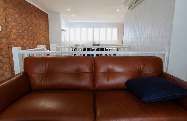 Southern Sands Beachfront Apartment - Photo 8