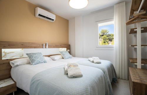 Sur Suites del Sol Apartamento 3 hab y 2 wc con gran terraza y piscina a pasos de la playa - Photo 8