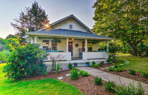 Restored Mars Hill Home on 1 Acre Walk to Town! - Foto 25