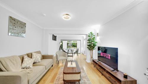 Lux 5 Bed sleeps 11, 10 mins from Wembley Stadium, Jacuzzi and Steam Shower - Foto 5