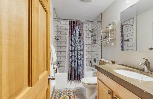 Girdwood Lodge - Photo 10