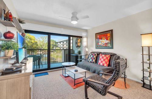 Second Floor With Lake and Fountain View - Photo 11