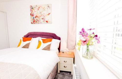 Manchester Cityside Deluxe Stay - 3 Bedroom House Great for Family with Free Parking & Garden - Foto 2