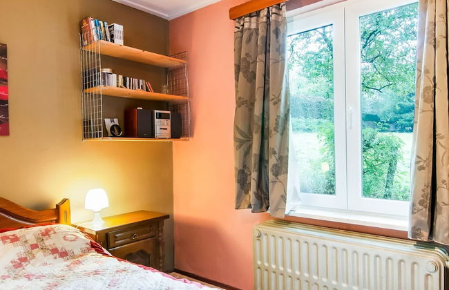 Tranquil Holiday Home With Private Garden - Photo 3