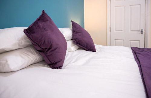 Rugby 1-BR Apt, Parking, City Centre, Sleeps 3 - Foto 20