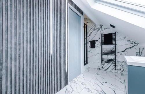 Incredible Home With Games Room, Sleeps 8, Parking Included, Perfect For Groups, Families, Contractors, Professionals - Photo 62