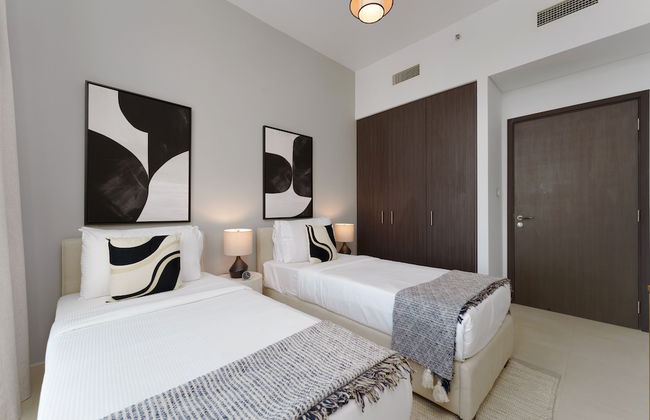 Maison Privee - Luxury Apt with Burj Khalifa Vw & Direct Mall Access - Photo 13