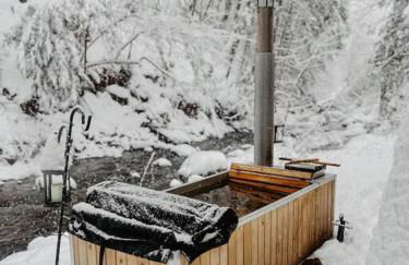 Creek Side Cabin with Wood Fired Hot Tub and Fire Pit - Foto 20