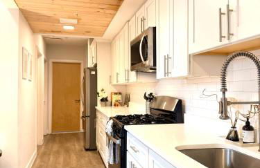 Downtown 2B2B Business Apartment - Walk to Convention Center & PPAC - Foto 7