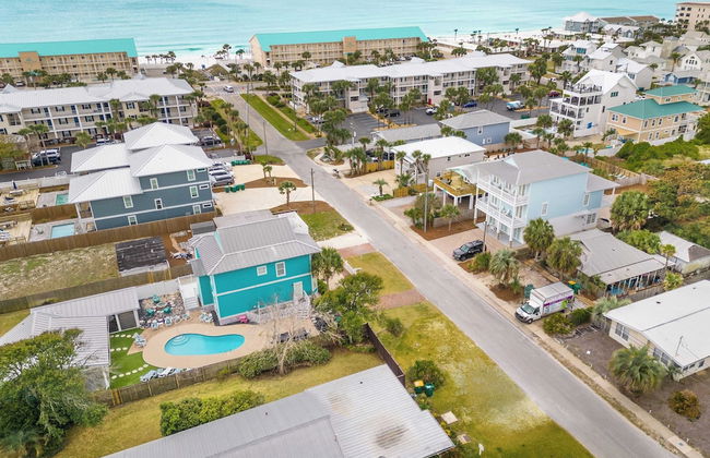 Pelican Retreat by Avantstay 5 Mins TO Beach Pet Friendly w/ Pool & Bbq! - Foto 3