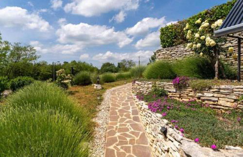 Casa Sara and Sasha near Motovun with private pool - pet friendly truffle paradise - Foto 3