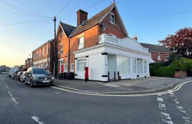Bright, first floor, one bedroom flat in Wimborne - Photo 11