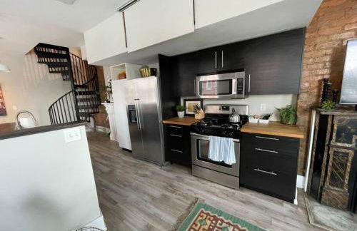 Full Building Huge Downtown Retreat Walkable to Everything - Foto 57