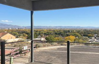 House in the Palisades Hills with City and Mountain views - Foto 46