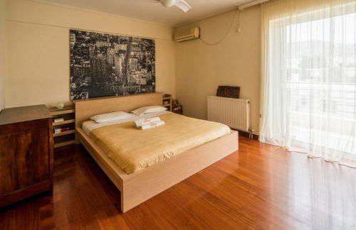 Family getaway, spacious and luxurious, sea view, terrace, 5 minutes from Voula beach, 30min from Athens center - Foto 14