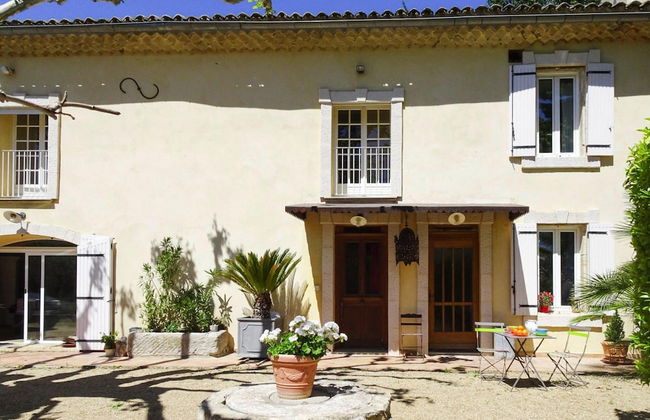 Cozy Noves Home With Pool Access - Foto 19