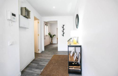 31ARA1092- Newly Refurbished 2BR Flat in the Gothi - Photo 25