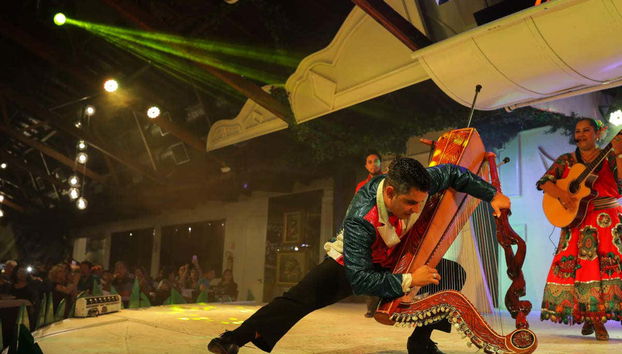 Espectáculo folclórico